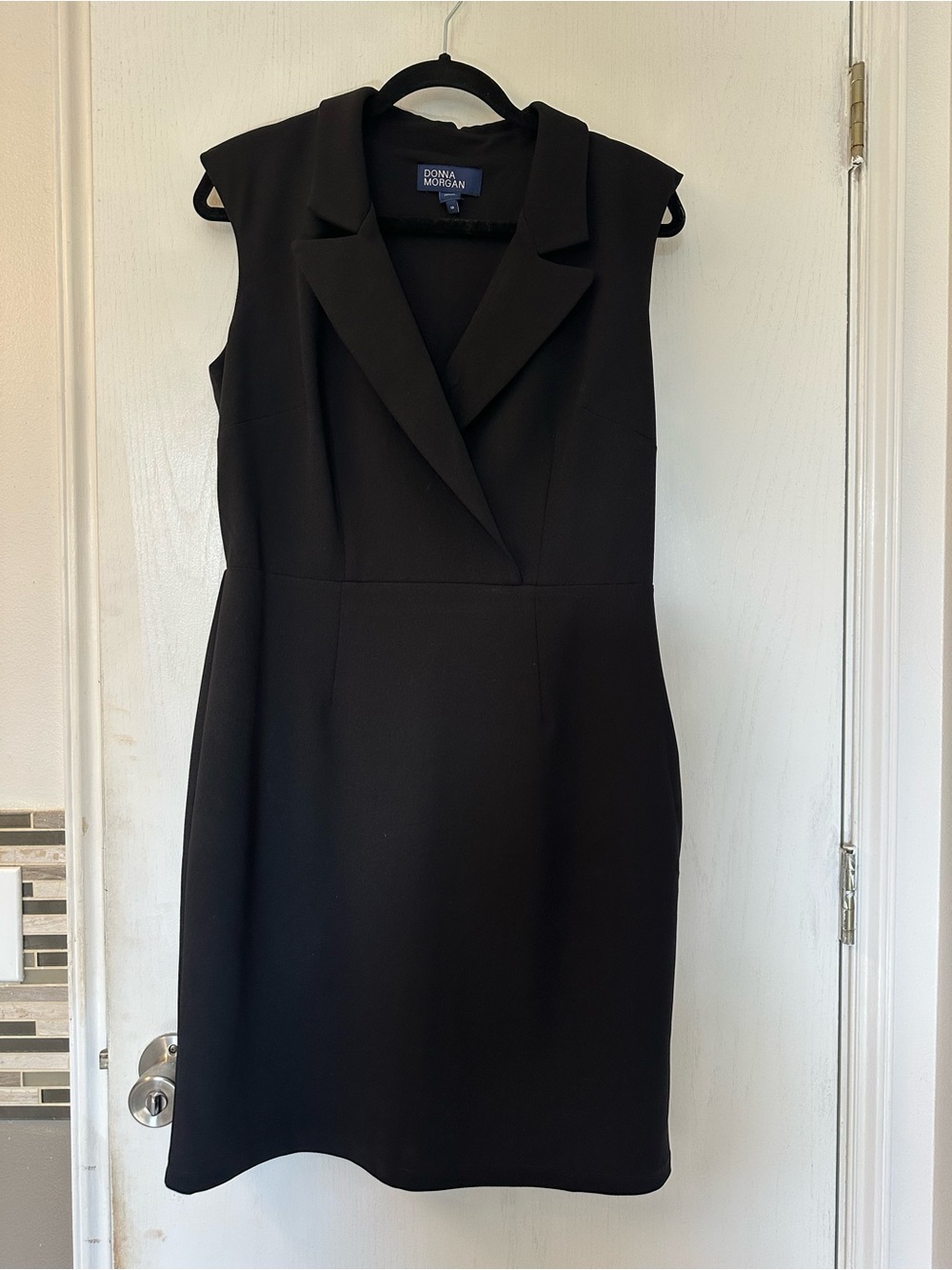 Donna Morgan Black Sleeveless Blazer-Style Midi Dress